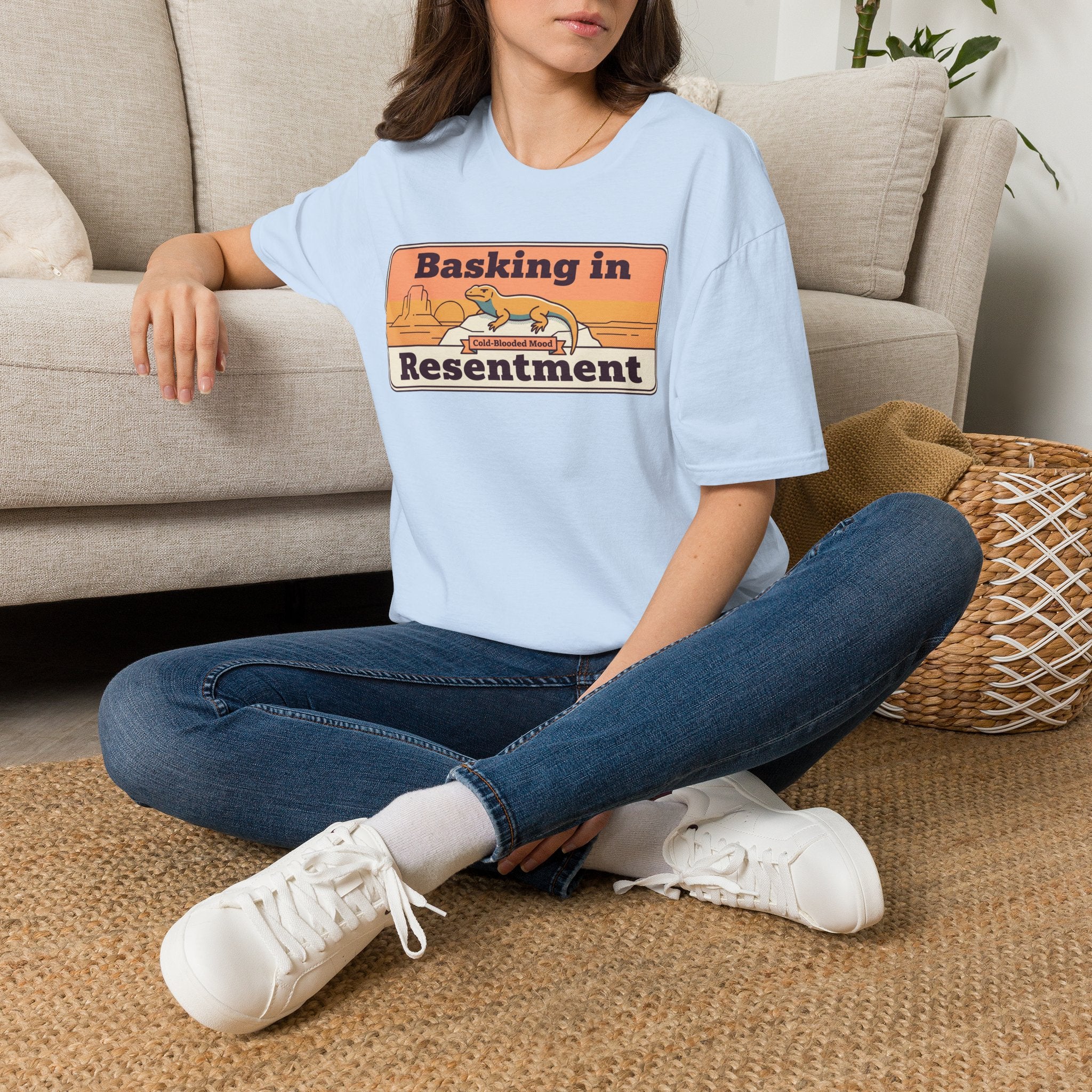 Light blue graphic lizard T-shirt with desert scene and slogan print