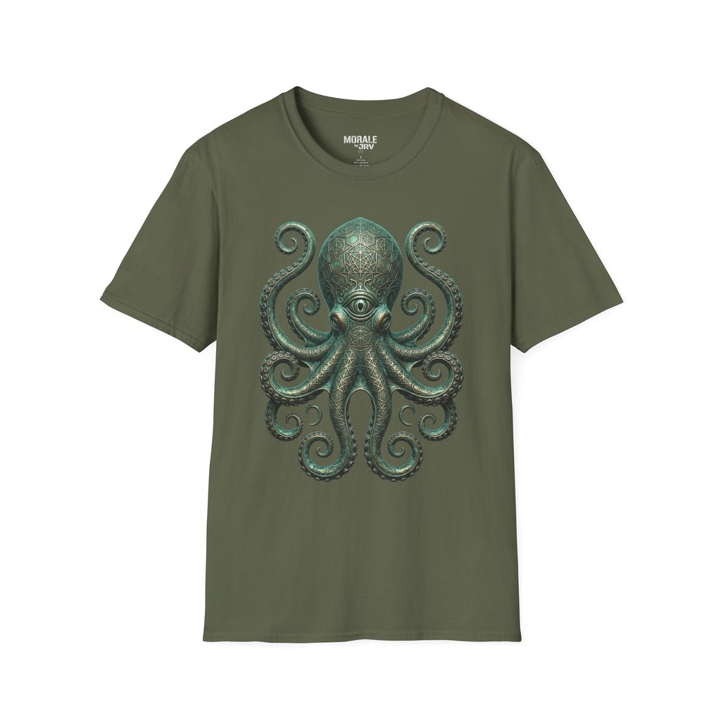 Kraken-Octopus T-Shirt auf Olivgrünem Stoff, grünes Printmotiv vorne