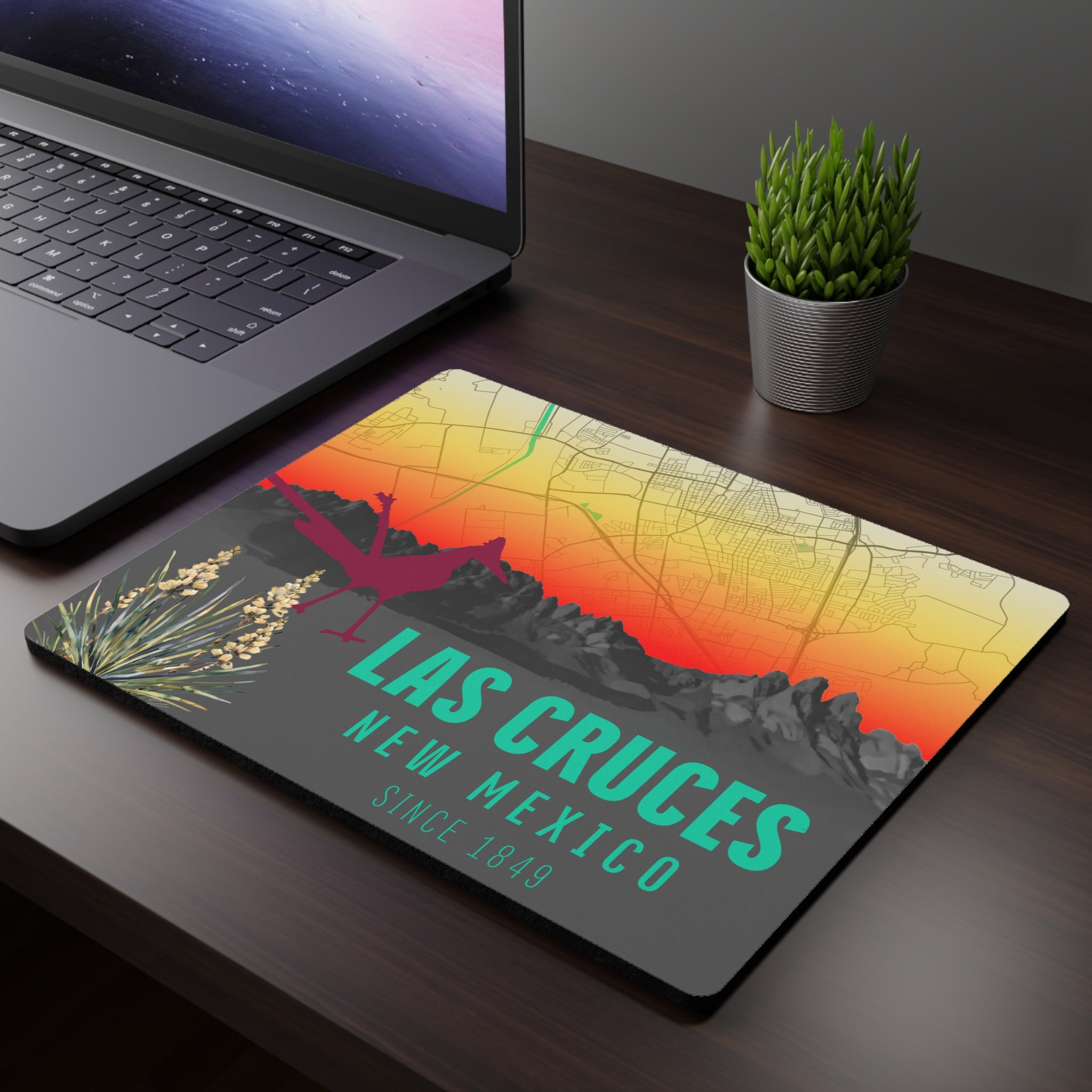 Las Cruces New Mexico mouse pad with map and sunset graphic, desert cactus flowers and skyline